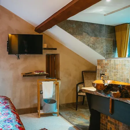 Le Grand Petit - Domaine De Charme - Jacuzzis Privatifs ゲブビレル