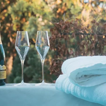 بيت للعطل Le Grand Petit - Domaine De Charme - Jacuzzis Privatifs