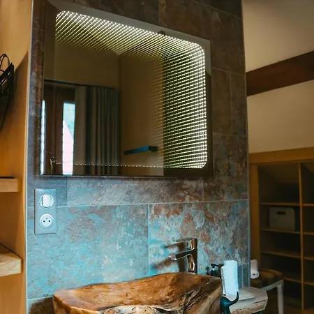 Le Grand Petit - Domaine De Charme - Jacuzzis Privatifs * ゲブビレル