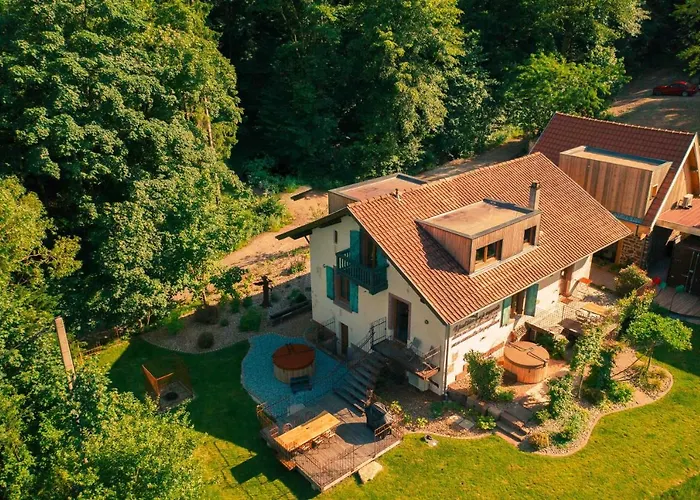בית נופש Le Grand Petit - Domaine De Charme - Jacuzzis Privatifs גואבוילר