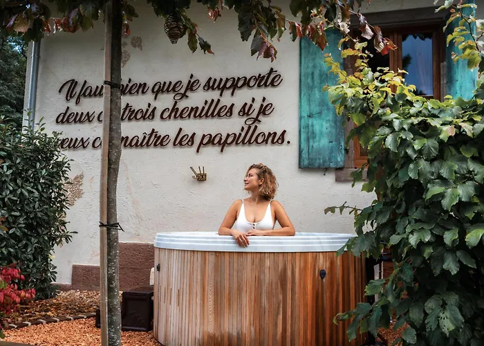 בית נופש Le Grand Petit - Domaine De Charme - Jacuzzis Privatifs *